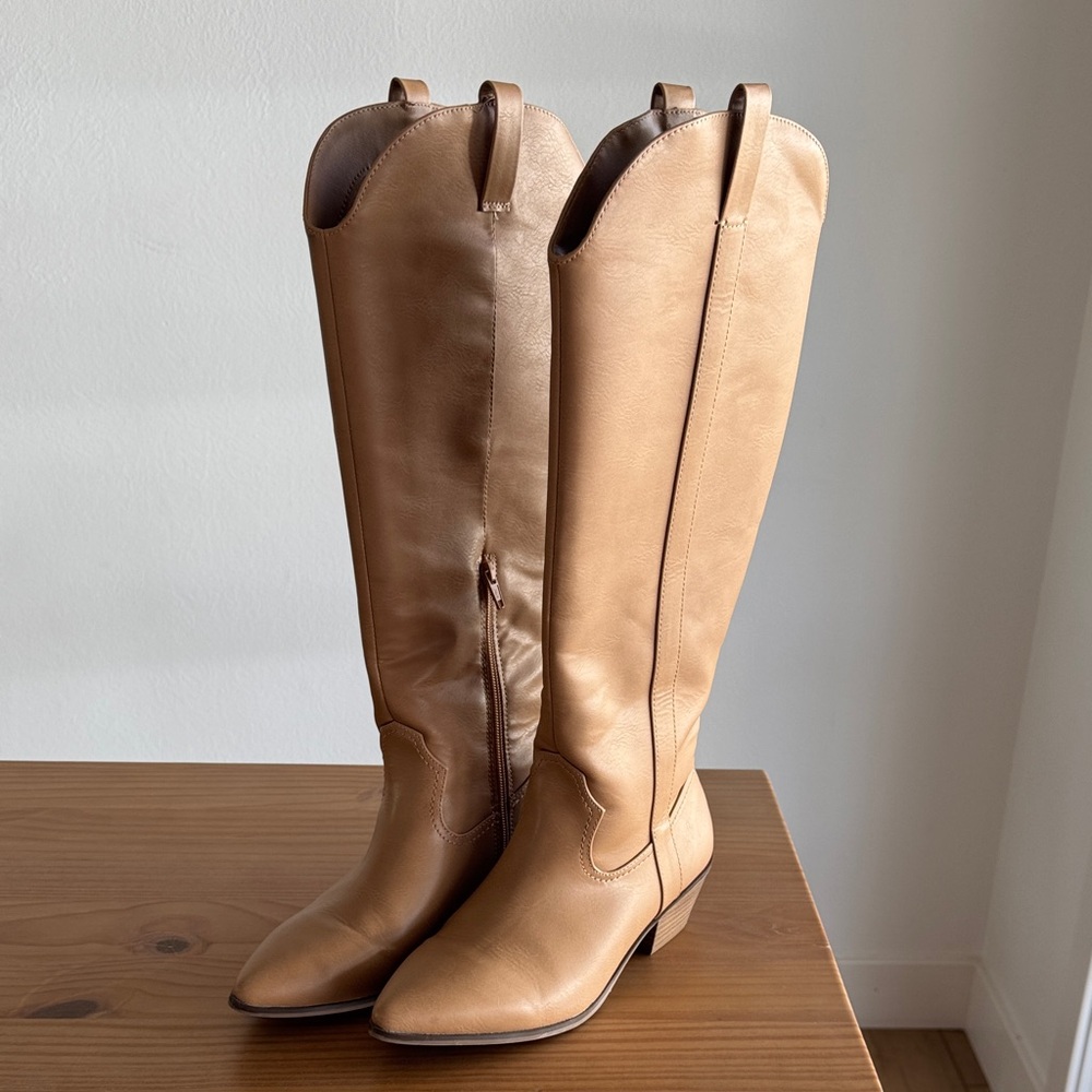 Universal Thread Womens Tan Knee Boots with zipper size 9